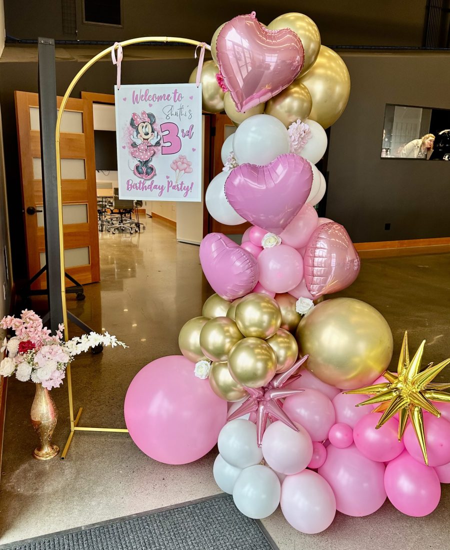 Balloon welcome sign