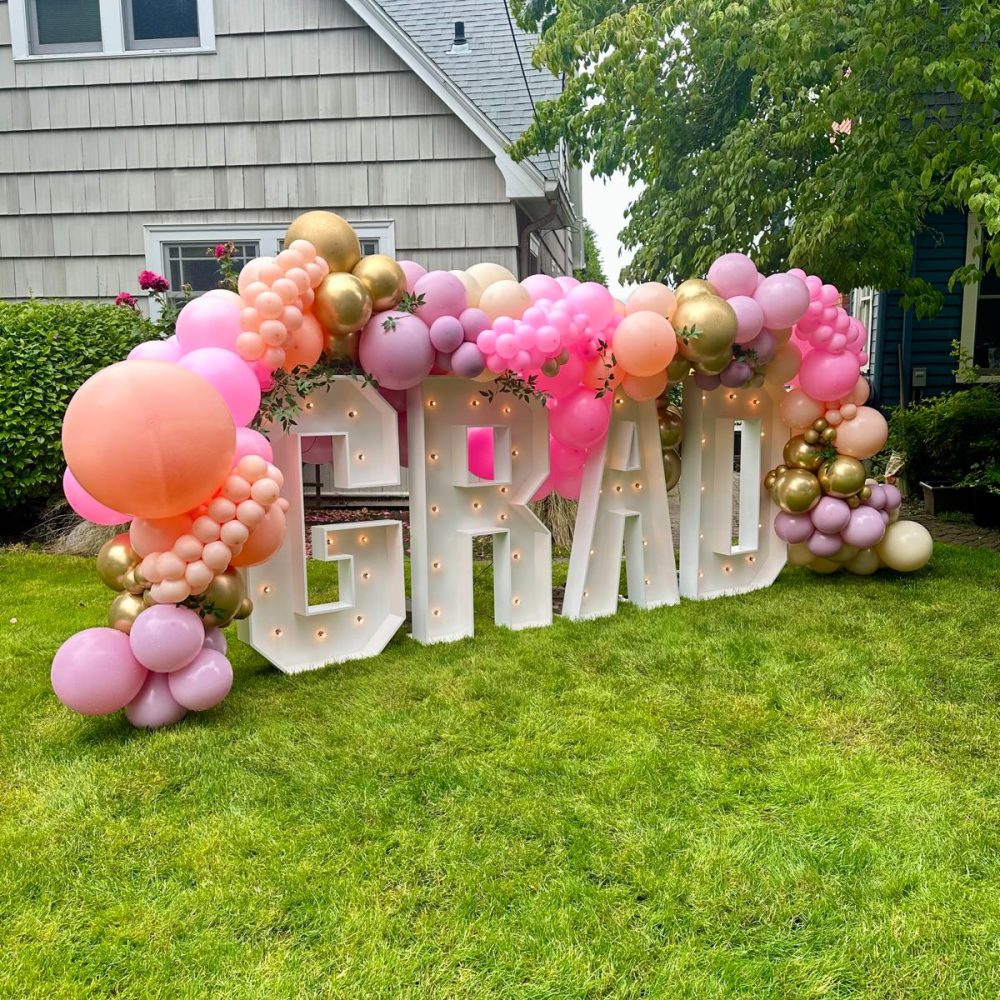 Graduation balloon decor Graduation party
